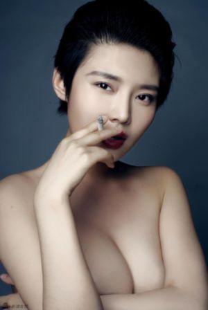 丰满少妇被爆浆蜜乳av