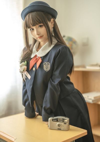 强j2:制服y惑