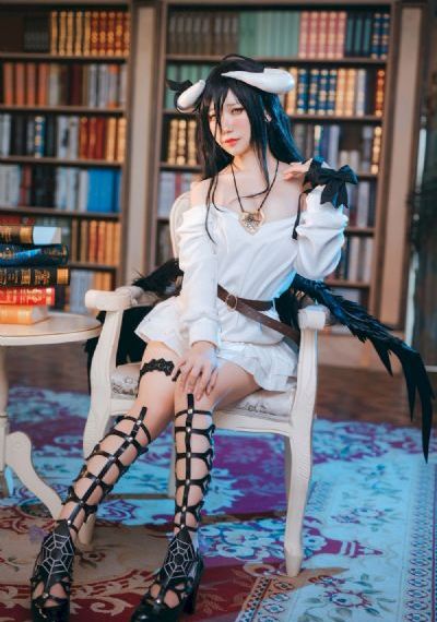 按摩店里的女大学生